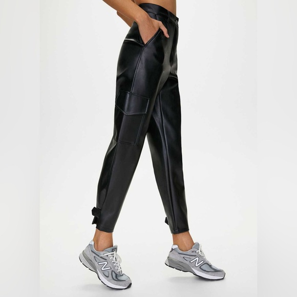 Aritzia Wilfred modern cargo vegan leather pants - Picture 2 of 8